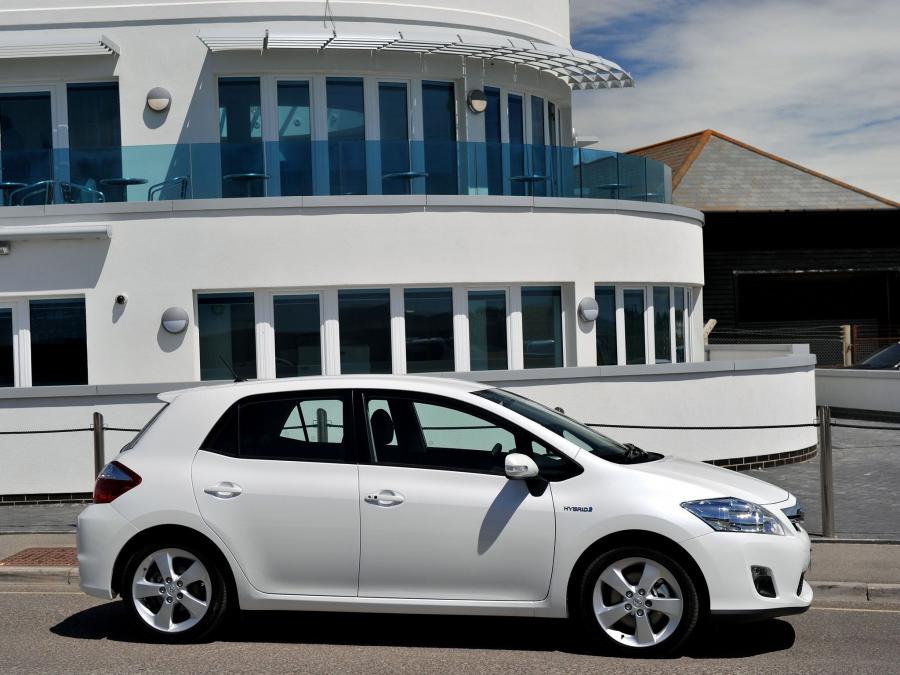  Toyota Auris HSD 2010 года  (UK) (фото 27 из 29)